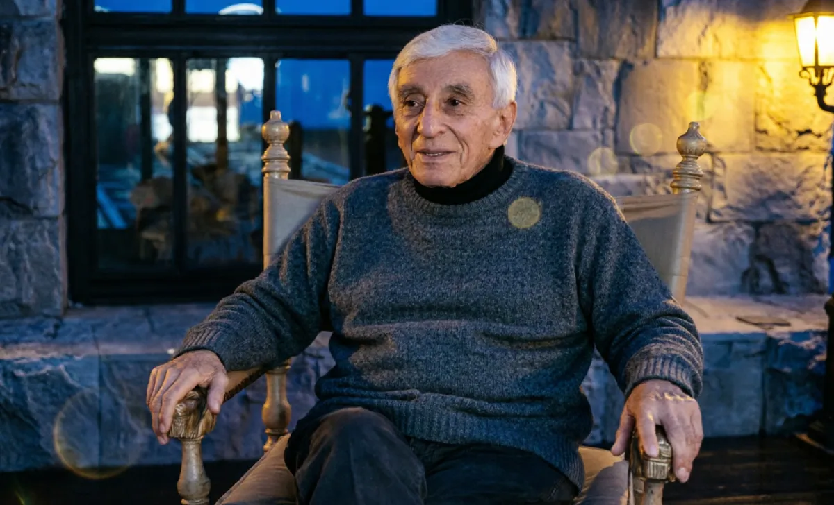 Jamie Farr Net Worth 2026 featured image showing his MAS*H career and earnings