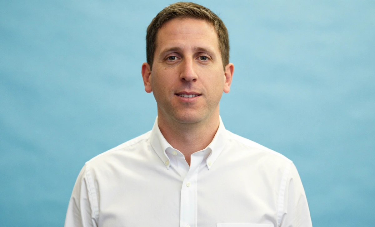 Justin Siegel Net Worth estimate range shown in financial illustration